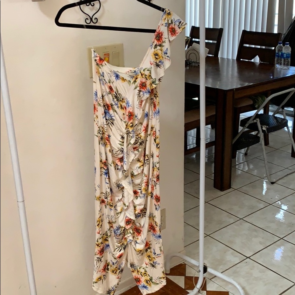 Floral fitted dress